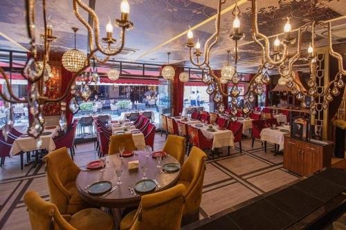Deraliye Restaurant